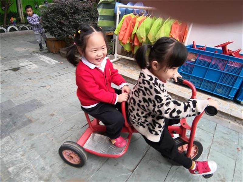 http://s.yun12.cn/lxsyyey/images/vlvrtthh4zh20200606152522.jpg