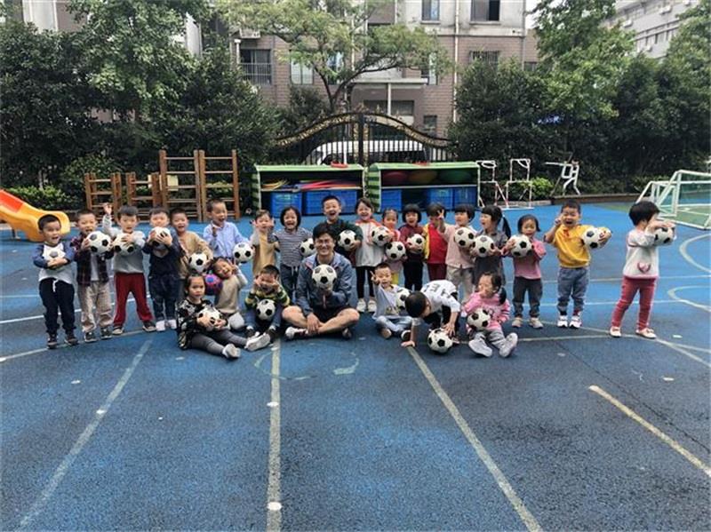 http://s.yun12.cn/lxsyyey/images/f2dk2yposkz20200606165358.jpg